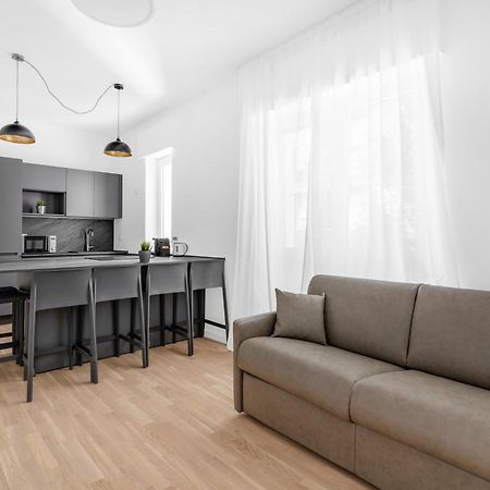 Mi Casa - Appartamento In Ponte Nuovo ميلان المظهر الخارجي الصورة